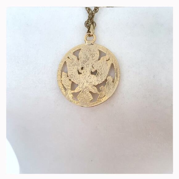 Goldtone Presidential Medalion Necklace - Picture 3 of 4